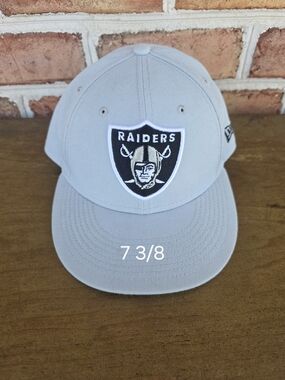 New Era Raiders Gray Flat Brim FItted 7 3/8 Hat